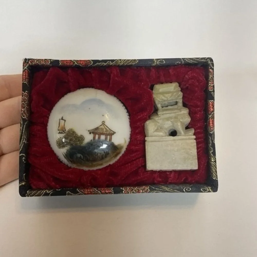 VTG  NWOT Pier One Chinese Character Friend Stamp Set Oriental Spirit 2.5
